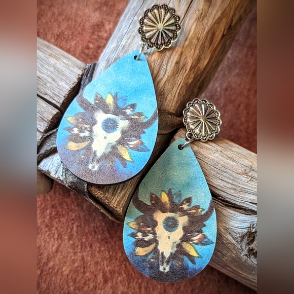 2/$12 NWT Boho Western Blue Bull Post Earrings - Picture 4 of 7